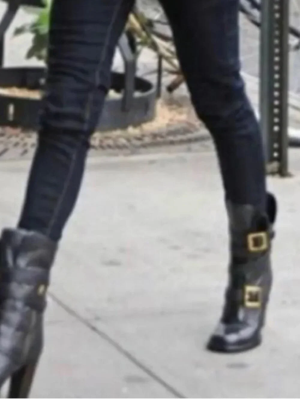 Tory Burch Jaden Brown Boots Mid Calf Buckle Straps Stack Heel Sleek Moto SZ 8